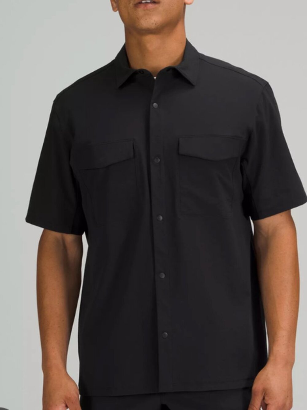 Lululemon Men's Double Pocket Short Sleeve Shirt